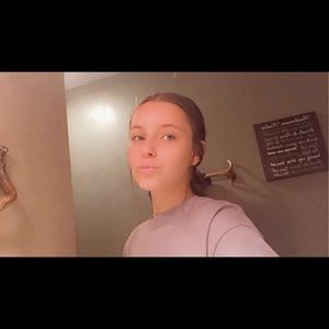 Meet your Posher, Addie